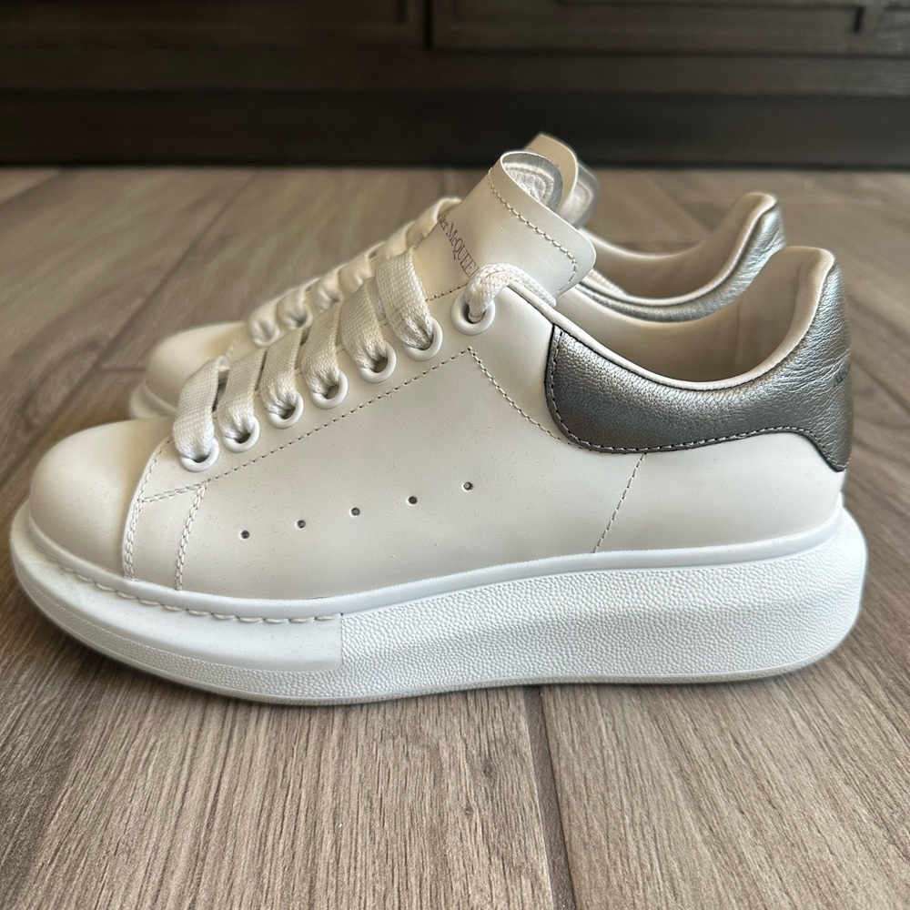 Alexander McQueen Cream Lace-Up Sneakers